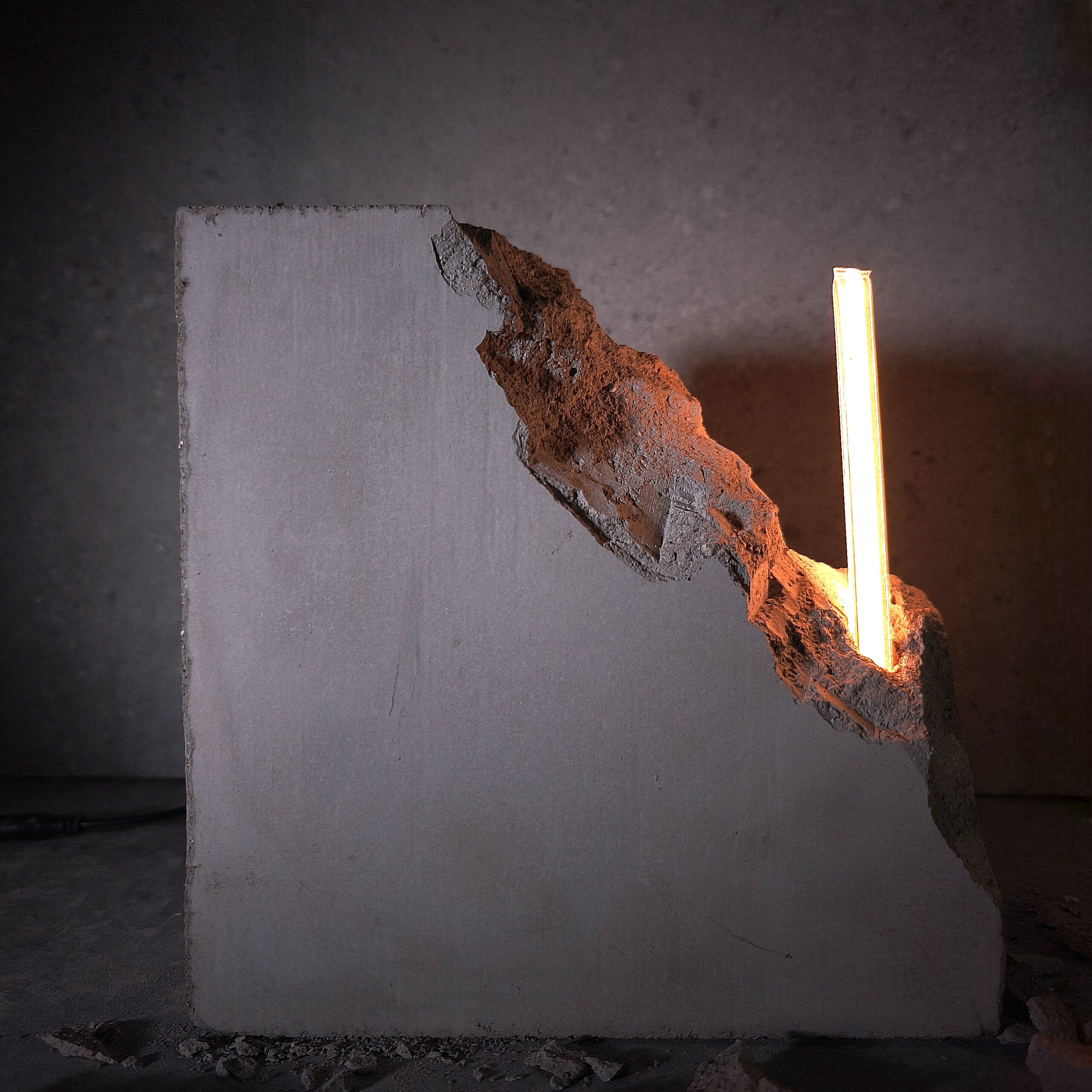 Escultura de hormigón fracture model 003 Heavy Artifacts